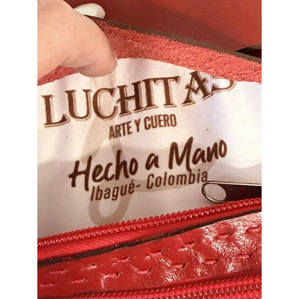 LUCHITA Arte y Cuero Red Leather Wallet Clutch Handmade Colombia Floral